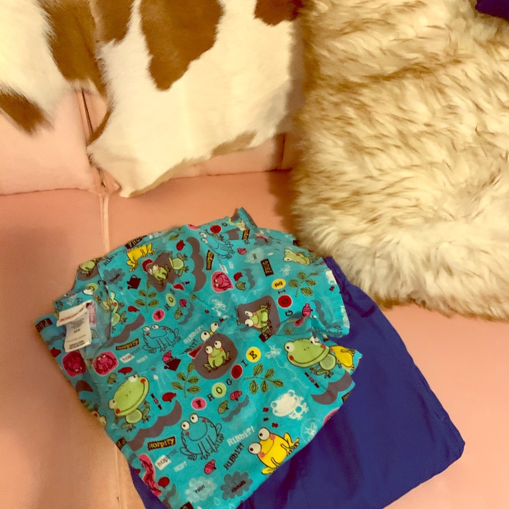 Scrub set